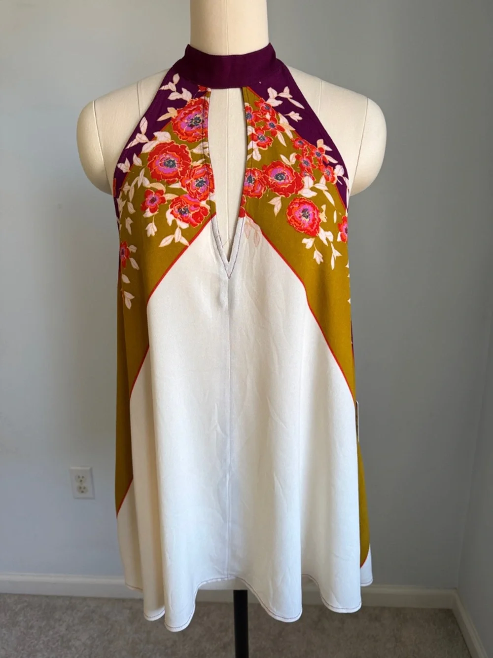 Free People Floral Halter Keyhole Tank in Cream, Tan & Purple SZXS - Picture 11 of 13